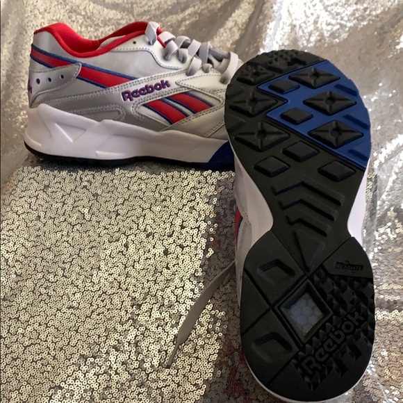 New! Reebok Size 10 - Picture 4 of 4